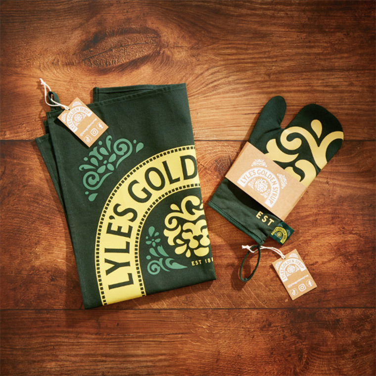 lyle's golden syrup teatowel and overmits by Supreme Creations